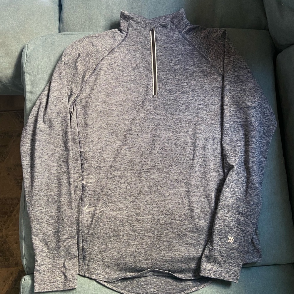 All In Motion long sleeve shirt - Unisex M - ultra soft